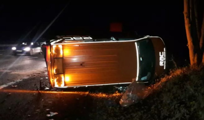 rac-van-crash-smash-reflective