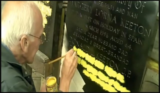 painting-sign-engraving-headstone-one-shot