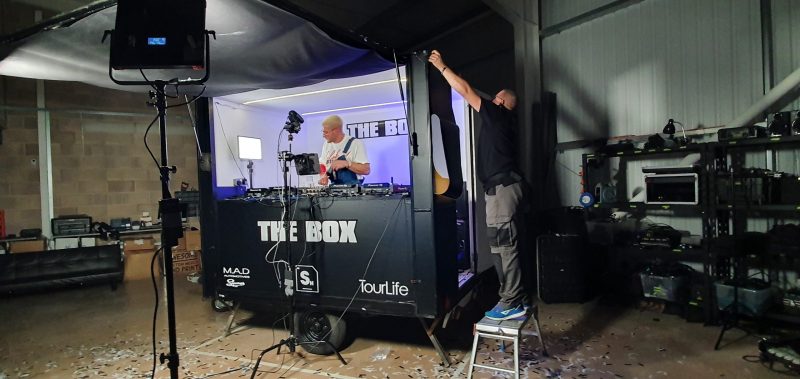 the-box-trailer-wrap-graphics