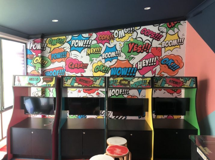 hey-wow-wall-wrap-paper-vinyl