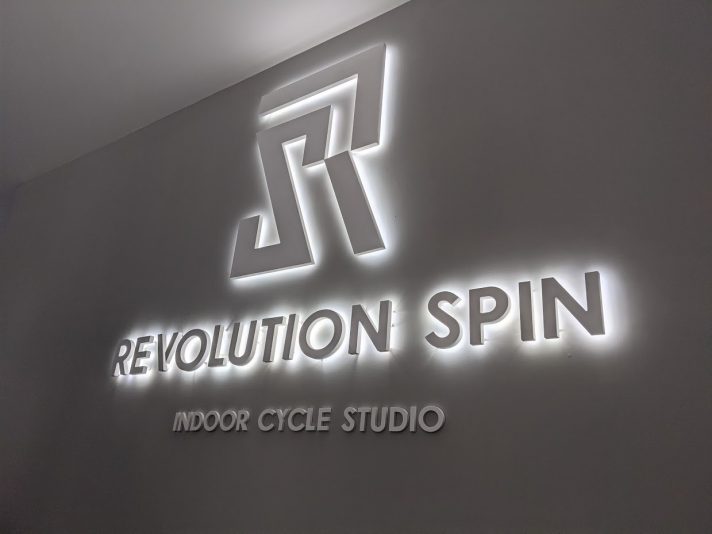 halo-lit-flat-cut-letters
