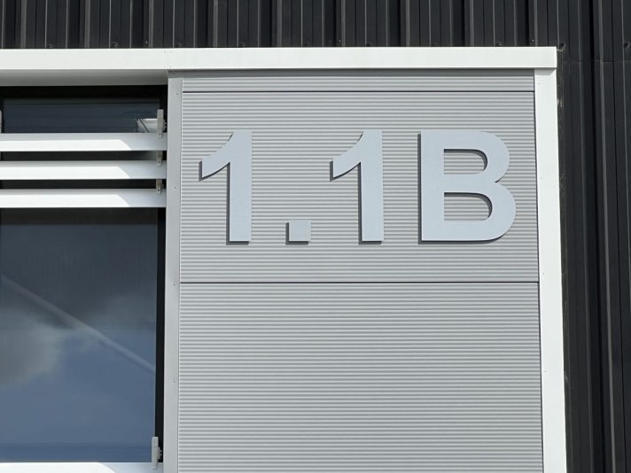 Ian-Pearson-signs-vinyl-graphics-wallpaper-(2)