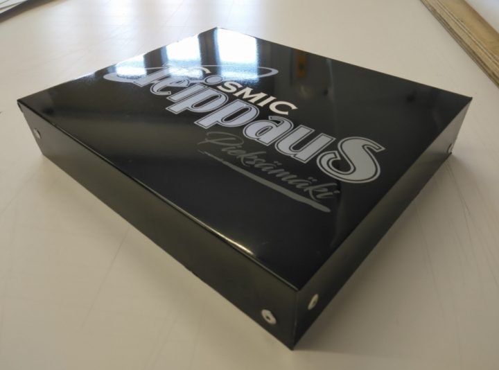 black-folded-composite-sign