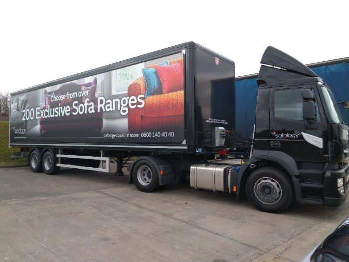 spirit-displays-tension-system-truck