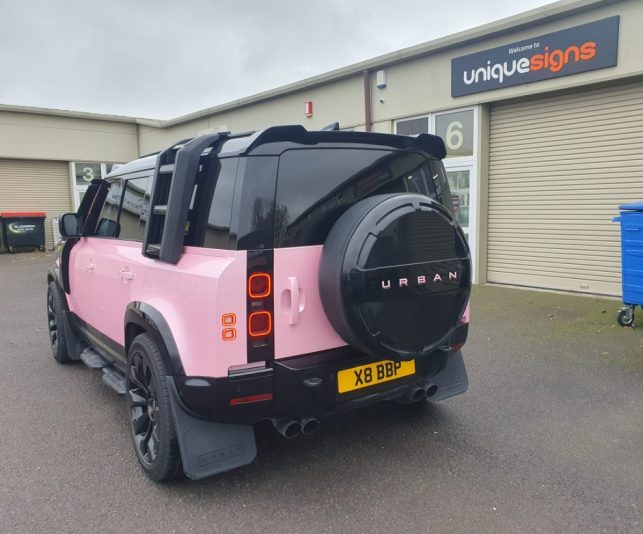 vehicle-wrap-land-rover-defender-yanni-wrap-vinyl-pink-avery-dennison-5