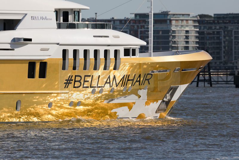 fail-Gold-wrapped-superyacht-avery-supreme