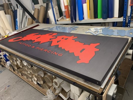 led-illuminated-sign-pan