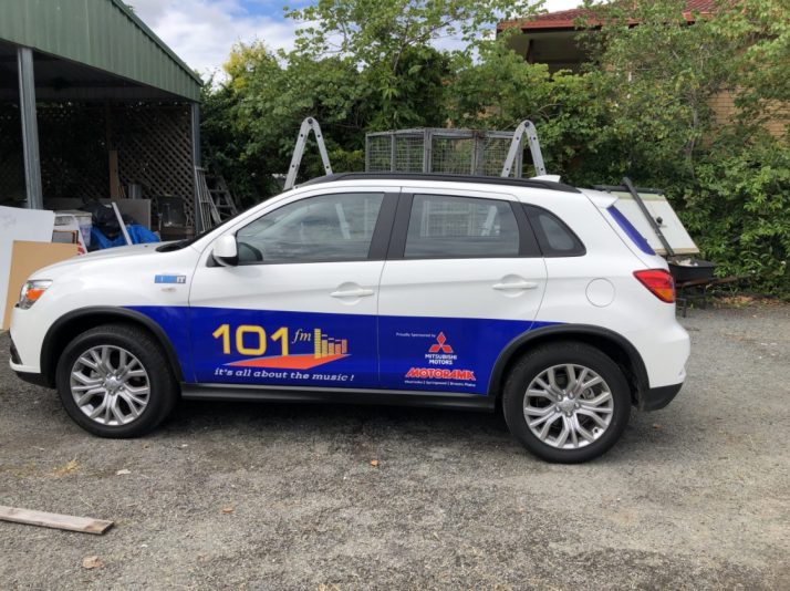 101-fm-suv-graphics-vehicle-livery