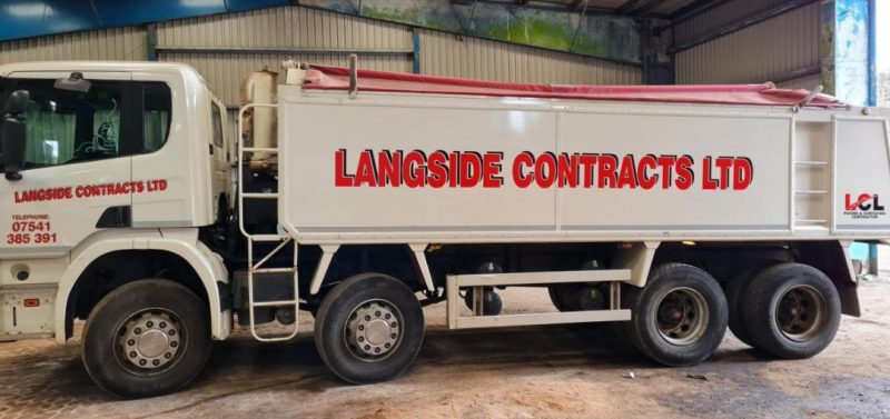 truck-vinyl-graphics-signs