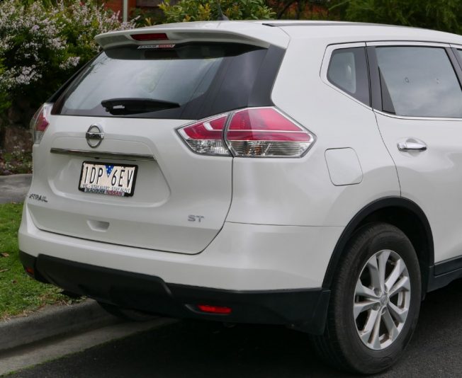 vehicle-wrapping-car-bumper