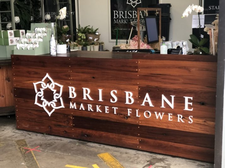 10mm-acrylic-letters-counter-desk-sign