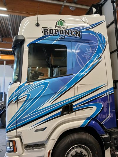 03b5652a-35b3-4a25-8c09-33626381fba5