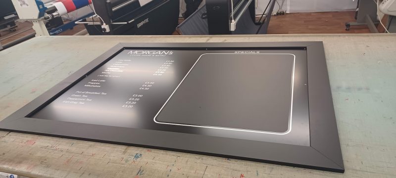 chalkboard-vinyl-sign-composite-chalk