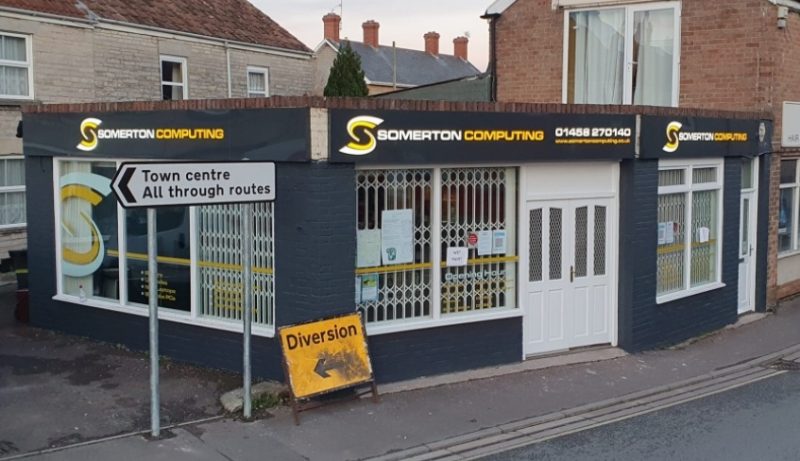 computing-shop-sign-illuminated-pan-sign