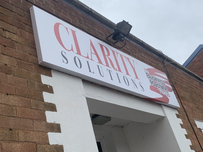 white-folded-pan-sign