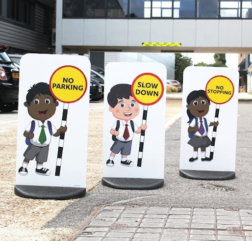 school-pavement-free-standing-rubber-base-signs-2