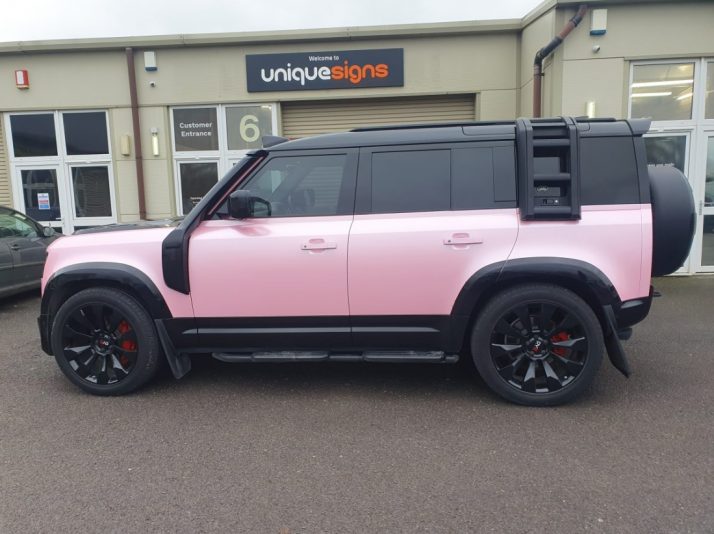 vehicle-wrap-land-rover-defender-yanni-wrap-vinyl-pink-avery-dennison-4