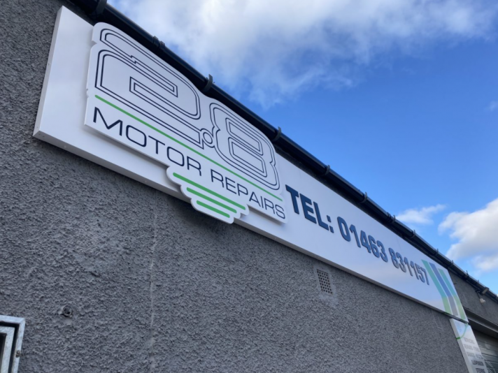 folded-pan-sign-flat-cut-letters