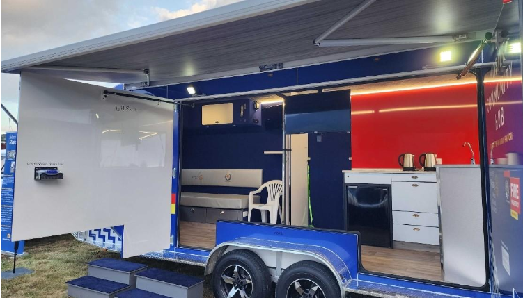 vinyl-wrapped-trailer-2